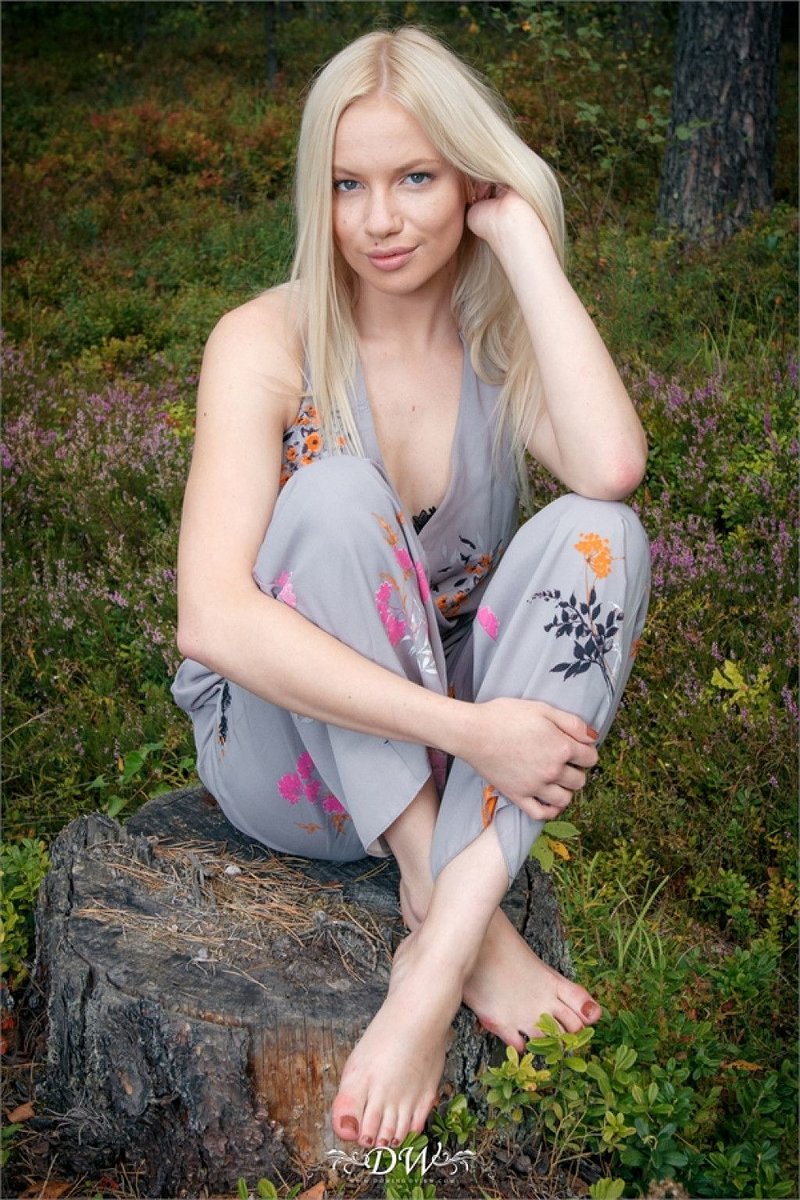 Тайя, 24